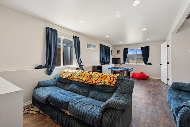 227 Jackson Peak Dr, Kalispell, MT 59901 - living area featuring recessed lighting, baseboards, and wood finished floors