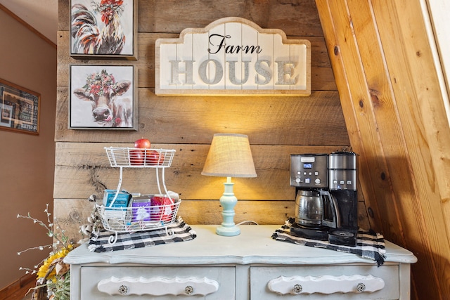 44688 N Foothills Dr, Ronan, MT 59864 - detailed view of wooden walls