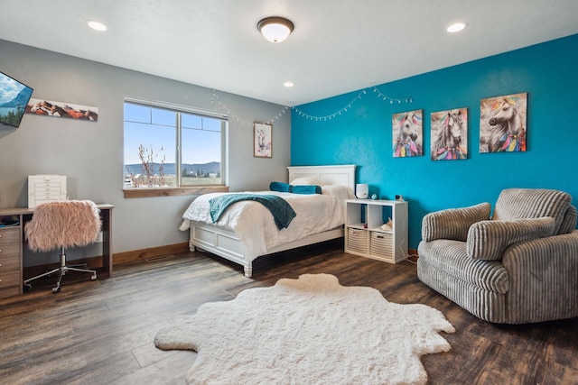 2650 W Valley Dr, Kalispell, MT 59901 - bedroom featuring visible vents, wood finished floors, baseboards, and recessed lighting