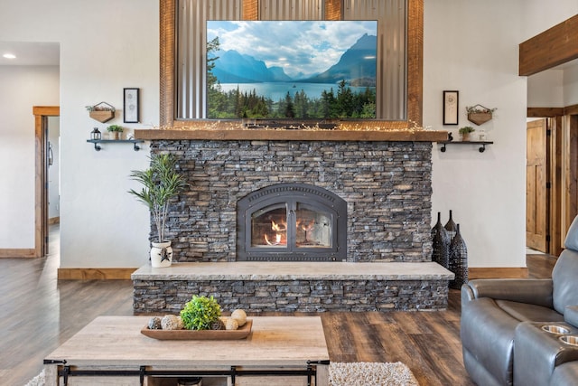 2650 W Valley Dr, Kalispell, MT 59901 - living area featuring visible vents, a fireplace, a ceiling fan, and recessed lighting