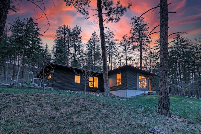 exterior space with a yard