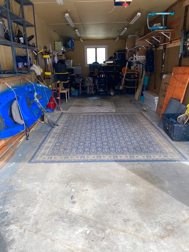 1405 2ND W Hill Dr, Great Falls, MT 59404 - garage with a garage door opener