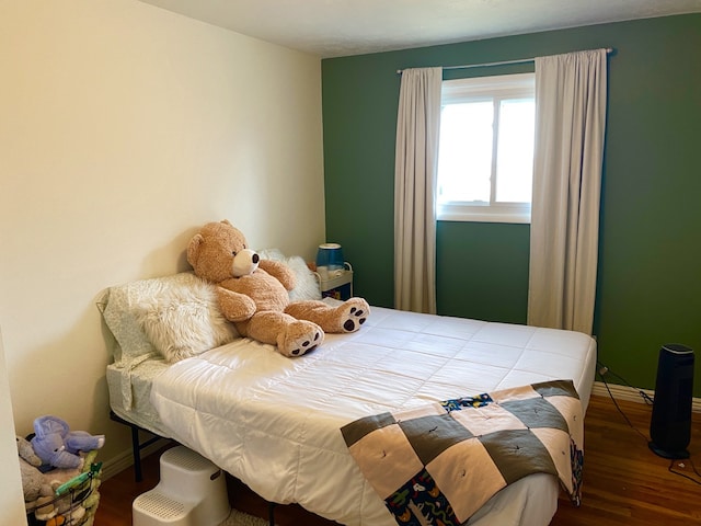 1405 2ND W Hill Dr, Great Falls, MT 59404 - bedroom featuring wood finished floors and baseboards