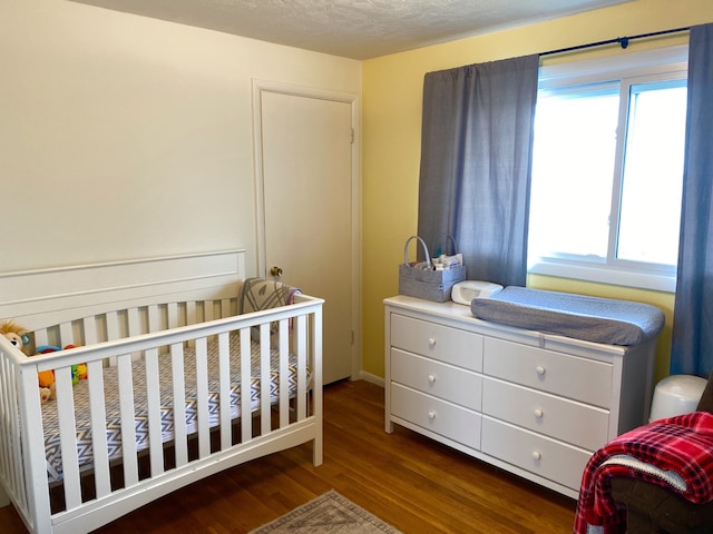 1405 2ND W Hill Dr, Great Falls, MT 59404 - bedroom featuring wood finished floors