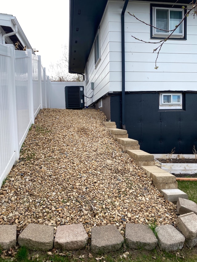 1405 2ND W Hill Dr, Great Falls, MT 59404 - view of side of property with a cooling unit