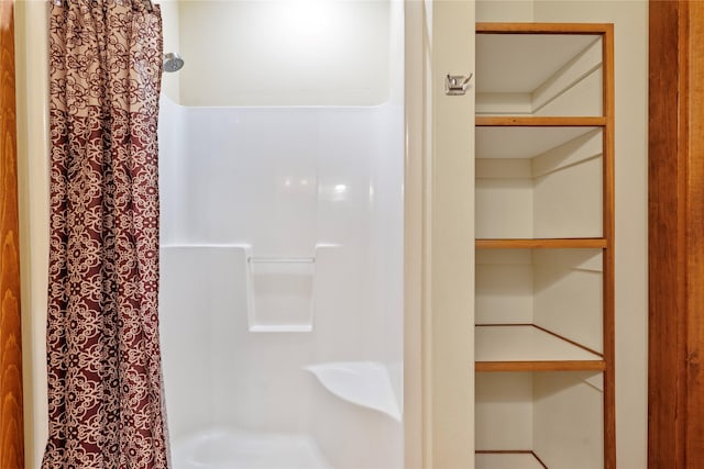 136 N Fork Trl, Columbia Falls, MT 59912 - full bath featuring curtained shower