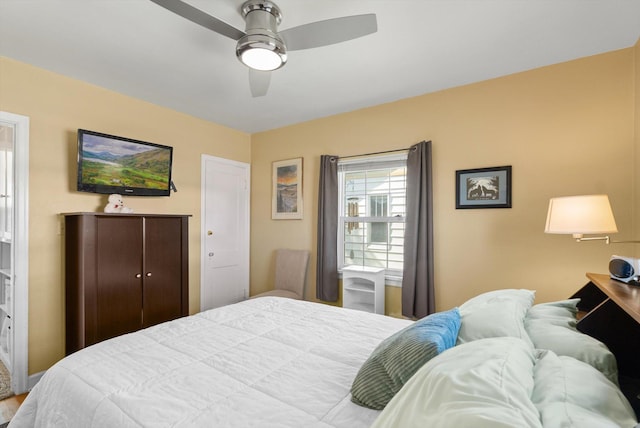 bedroom featuring a ceiling fan