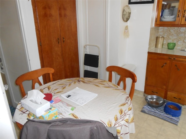 1426 2nd Ave NW, Great Falls, MT 59404 - dining area with light floors