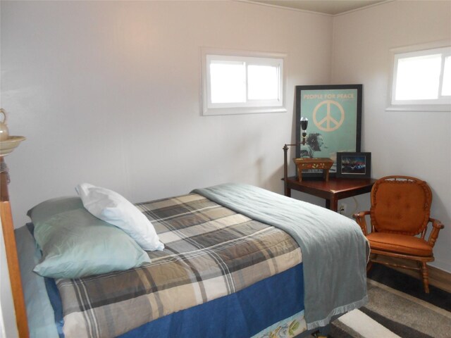 1426 2nd Ave NW, Great Falls, MT 59404 - bedroom featuring multiple windows