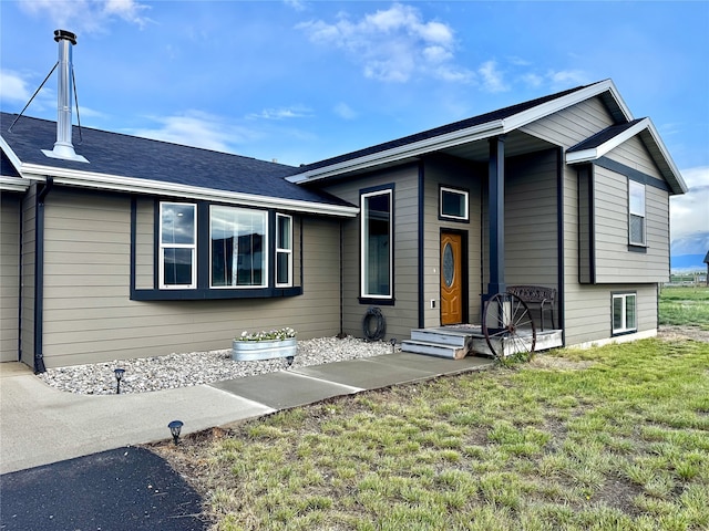 4645 Sea Ray Rd, Helena, MT 59602 - view of front of home featuring a front lawn