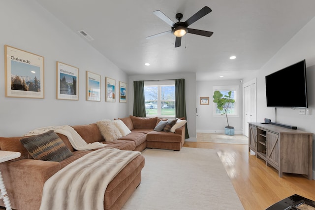 living area with visible vents, recessed lighting, light wood-style floors, and ceiling fan