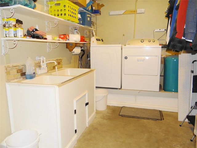 652 Simms Ashuelot Rd, Fort Shaw, MT 59443 - clothes washing area featuring separate washer and dryer and laundry area