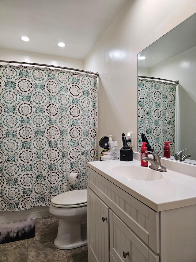 full bath with recessed lighting, toilet, and vanity