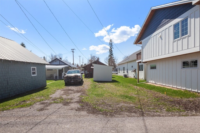 916 2nd St E, Whitefish, MT 59937 - view of yard featuring driveway