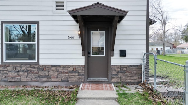 648 7th Ave W, Kalispell, MT 59901 - entrance to property with stone siding
