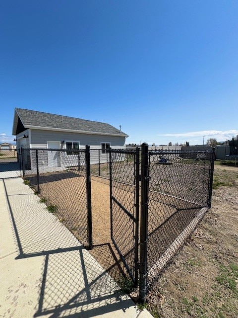 3554 Fasbender Ct, Helena, MT 59602 - gate with fence