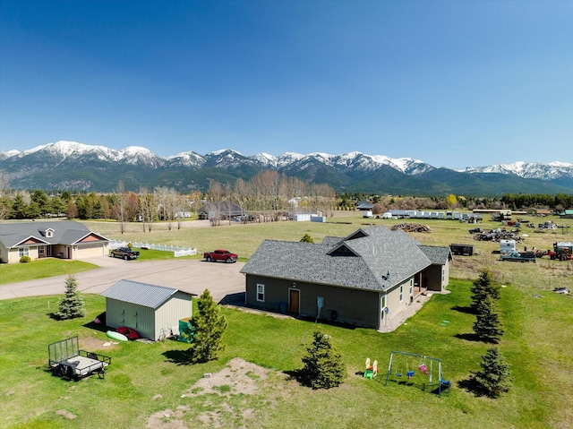 bird's eye view featuring a mountain view