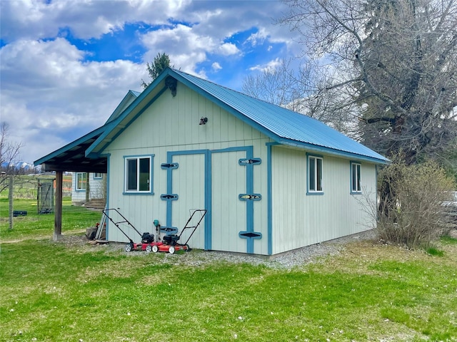 view of outbuilding