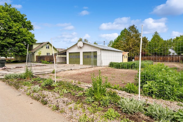 226 S Davis St, Missoula, MT 59801 - garage featuring driveway