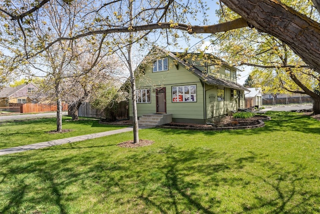 226 S Davis St, Missoula, MT 59801 - view of front of home with fence and a front lawn