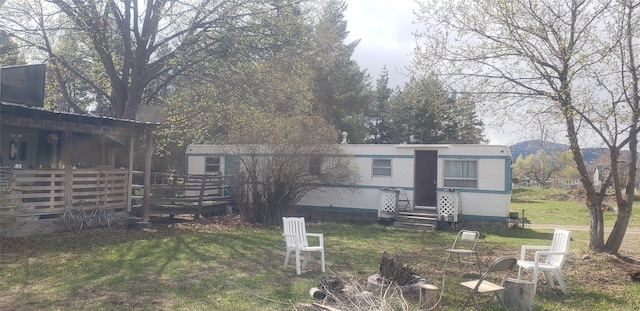 view of front of house with a front yard