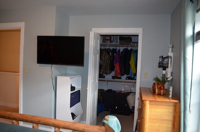 bedroom featuring a closet