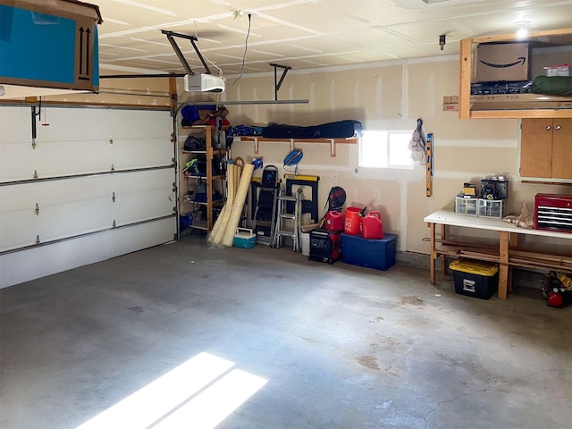 329 35th Ave NE, Great Falls, MT 59404 - garage with a garage door opener