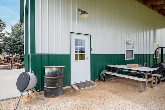 view of exterior entry