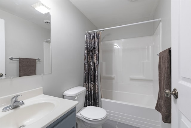 208 40th Ave NE, Great Falls, MT 59404 - bathroom with toilet, visible vents, shower / tub combo, and vanity