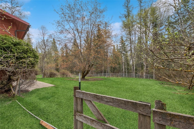view of yard featuring fence