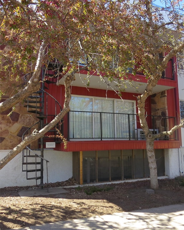 2300 14th Ave S # 5, Great Falls, MT 59405 - exterior space featuring stairs