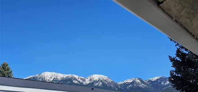 exterior details featuring a mountain view