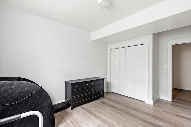 3201 12th St NE, Great Falls, MT 59404 - sitting room with baseboards and light wood-style flooring