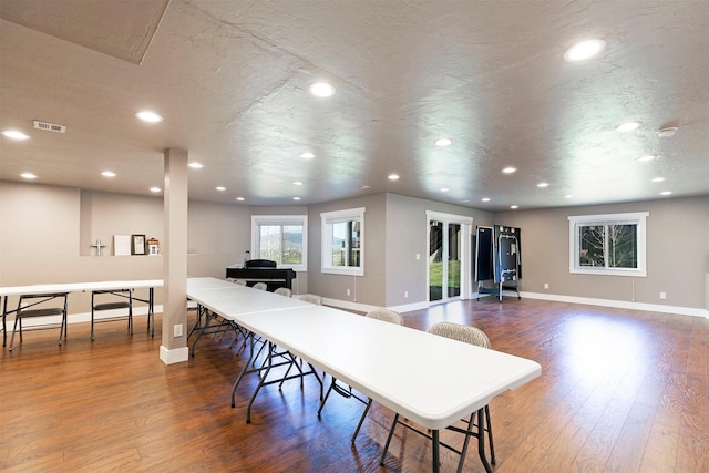 dining space featuring recessed lighting, baseboards, visible vents, and wood finished floors