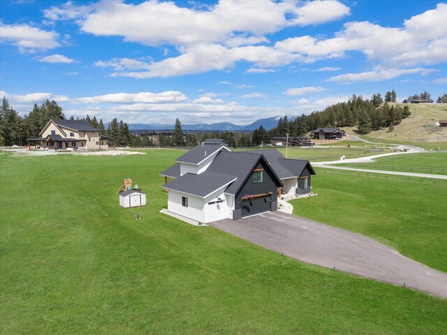 bird's eye view featuring a mountain view