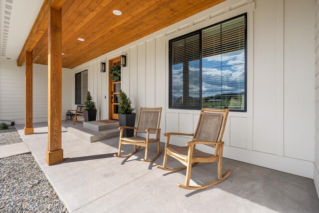 view of patio / terrace with covered porch