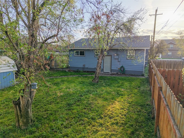 2060 Schilling St, Missoula, MT 59801 - view of yard featuring a fenced backyard
