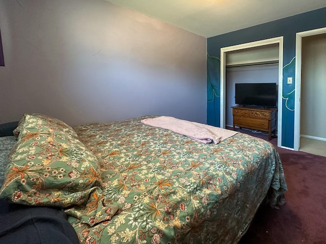 view of carpeted bedroom