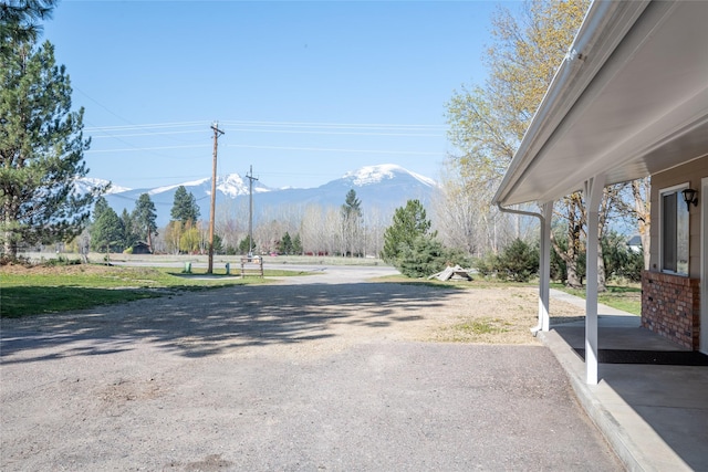 view of street featuring a mountain view