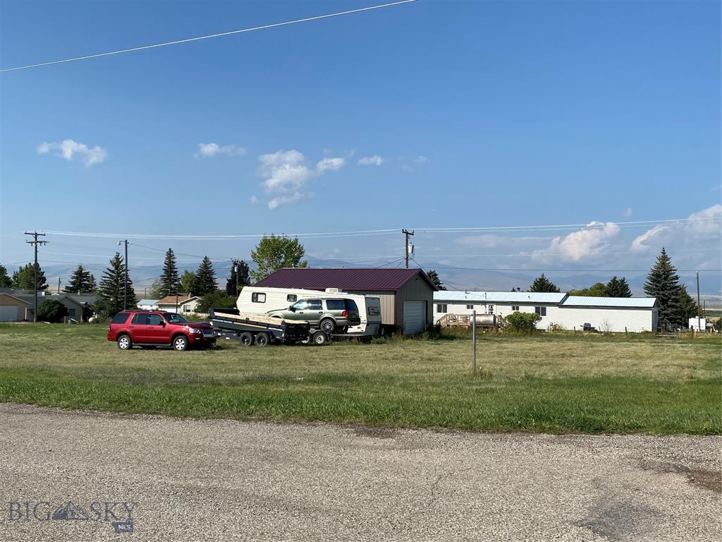 212 E Maginnis St, White Sulphur Springs, MT 59645