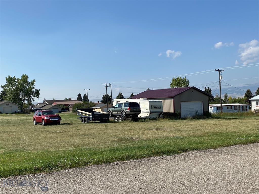 212 E Maginnis St, White Sulphur Springs, MT 59645