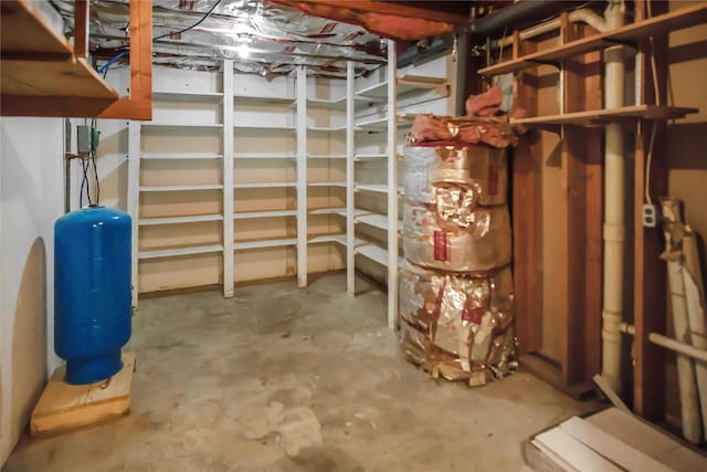 330 Bowman Rd, Hamilton, MT 59840 - unfinished basement featuring a water pressure tank