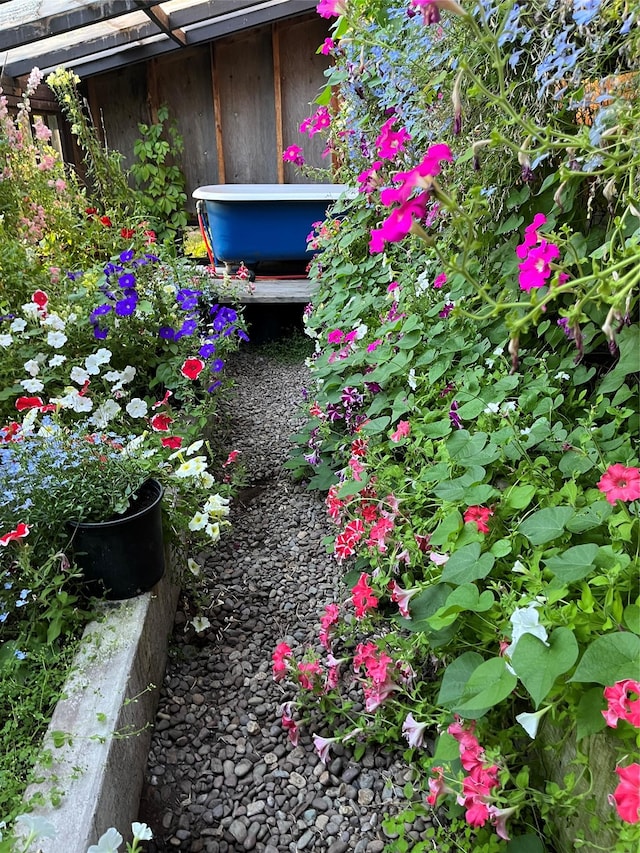 view of yard featuring fence