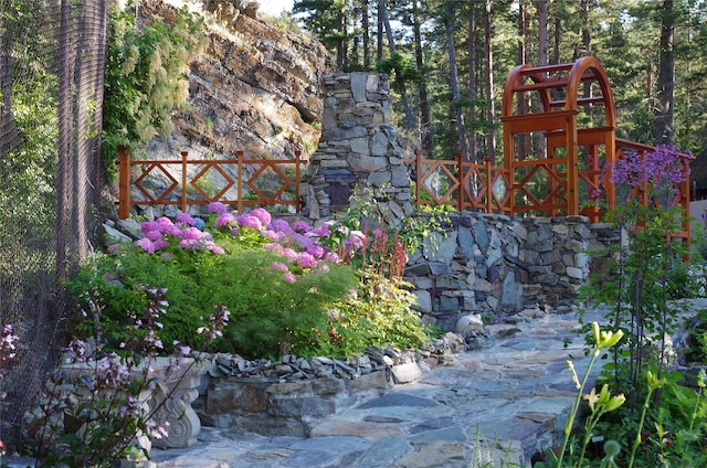 view of yard featuring fence