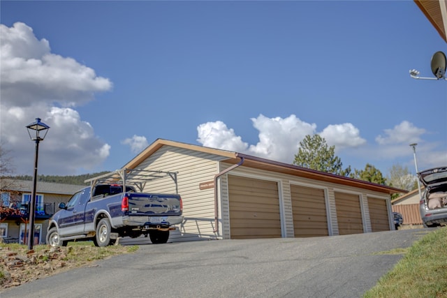 view of detached garage
