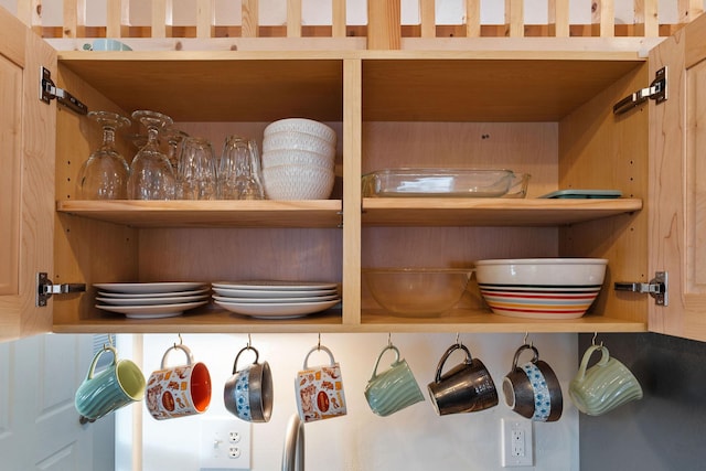 interior details featuring open shelves