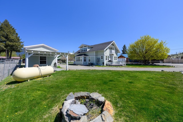 view of yard featuring fence