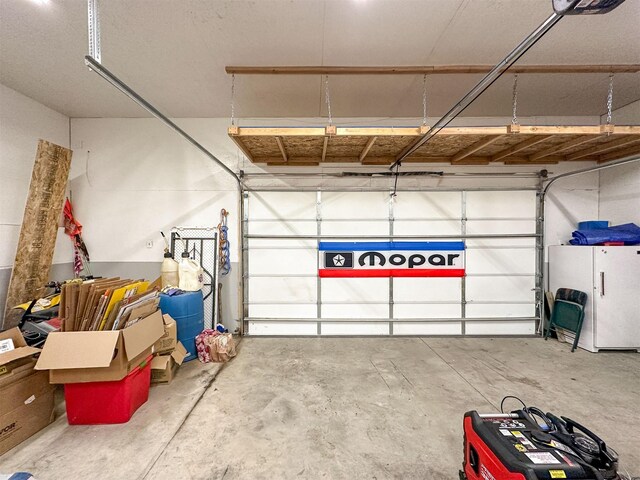 101 11th Ave N, Shelby, MT 59474 - garage featuring freestanding refrigerator