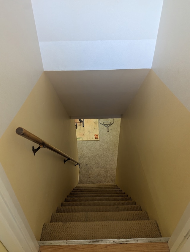 412 Raymond St, Helena, MT 59601 - view of staircase