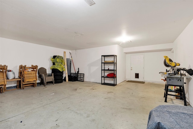 303 Wyant Ln, Hamilton, MT 59840 - view of garage